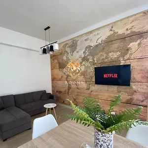 {palazzo Fodale-5 Stelle} 70's Appartement